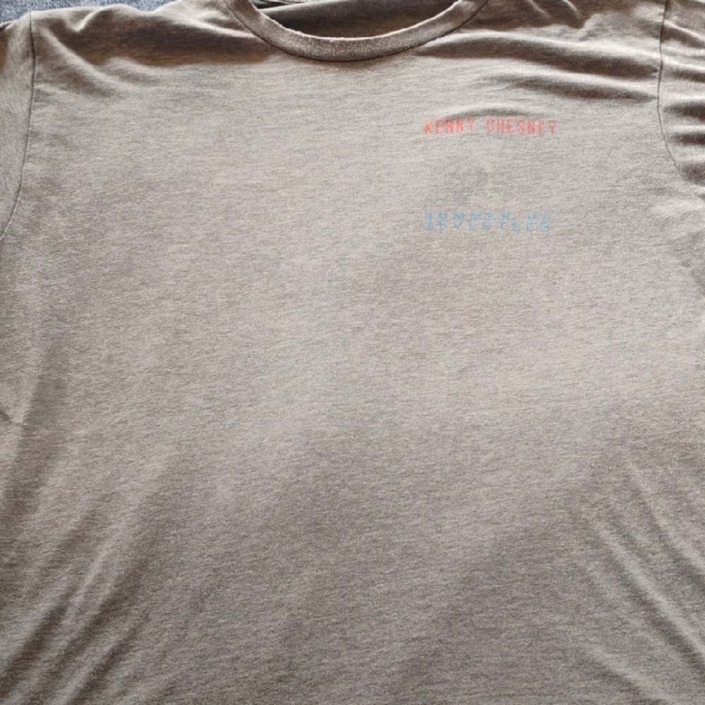Light Gray Short-Sleeve Crewneck Tee with Subtle Chest Logo Kenny Chesney 2017